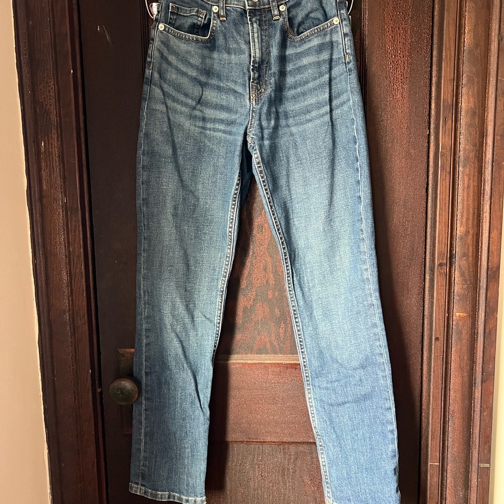 Everlane Women’s Straight Blue Jeans